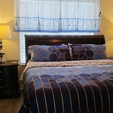 Spacious Beach House Unit,Beautifully Furnished 2 Bed 2Bath./2Min.Walk To Beach Clearwater Beach Buitenkant foto