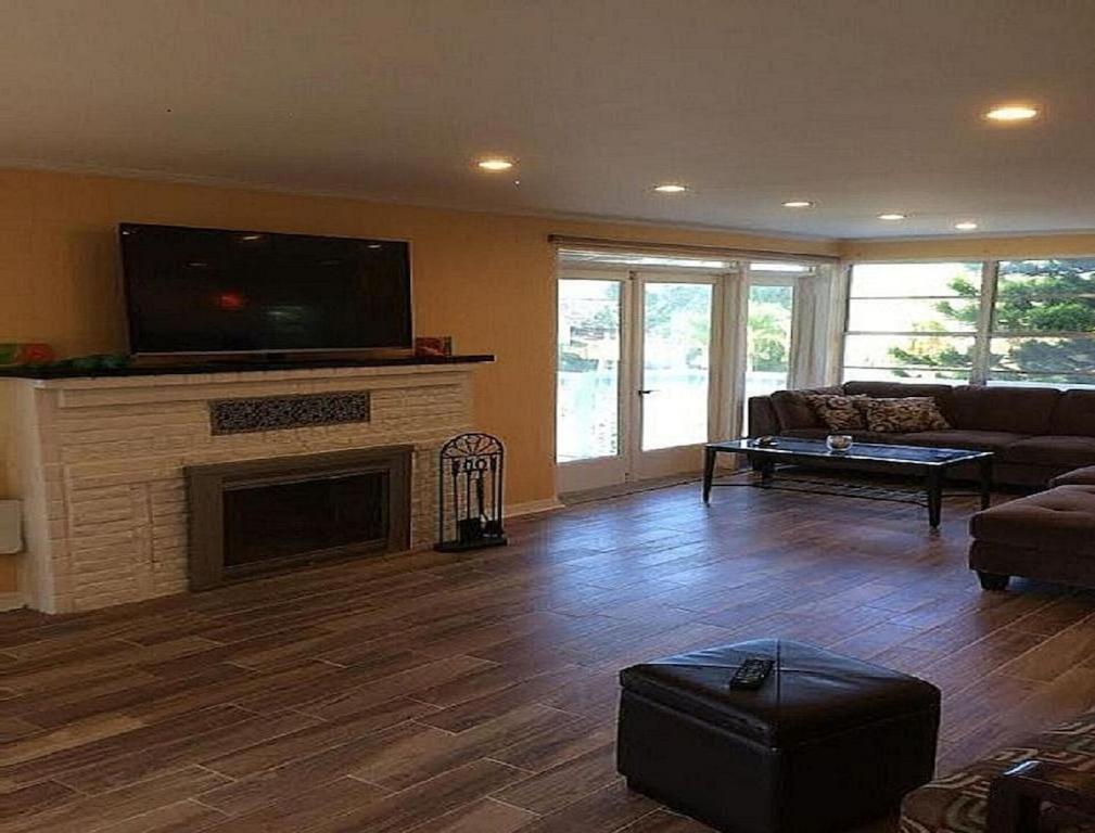 Spacious Beach House Unit,Beautifully Furnished 2 Bed 2Bath./2Min.Walk To Beach Clearwater Beach Buitenkant foto