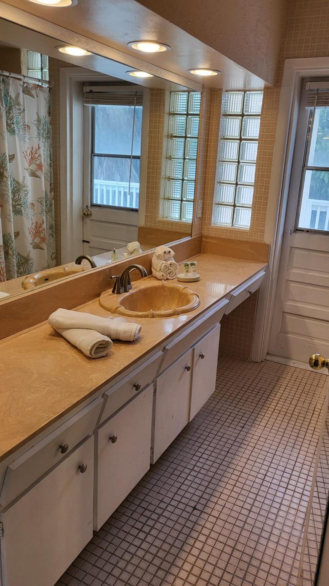 Spacious Beach House Unit,Beautifully Furnished 2 Bed 2Bath./2Min.Walk To Beach Clearwater Beach Buitenkant foto
